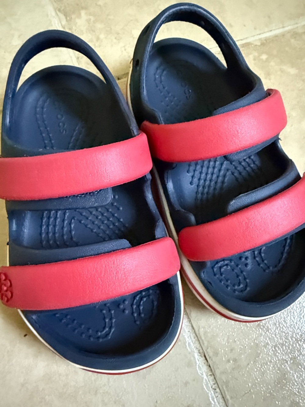 CROCS Kids Navy/Red Dual-Strap Sandals & 101 Dalmatians tennis shoes size 61/2